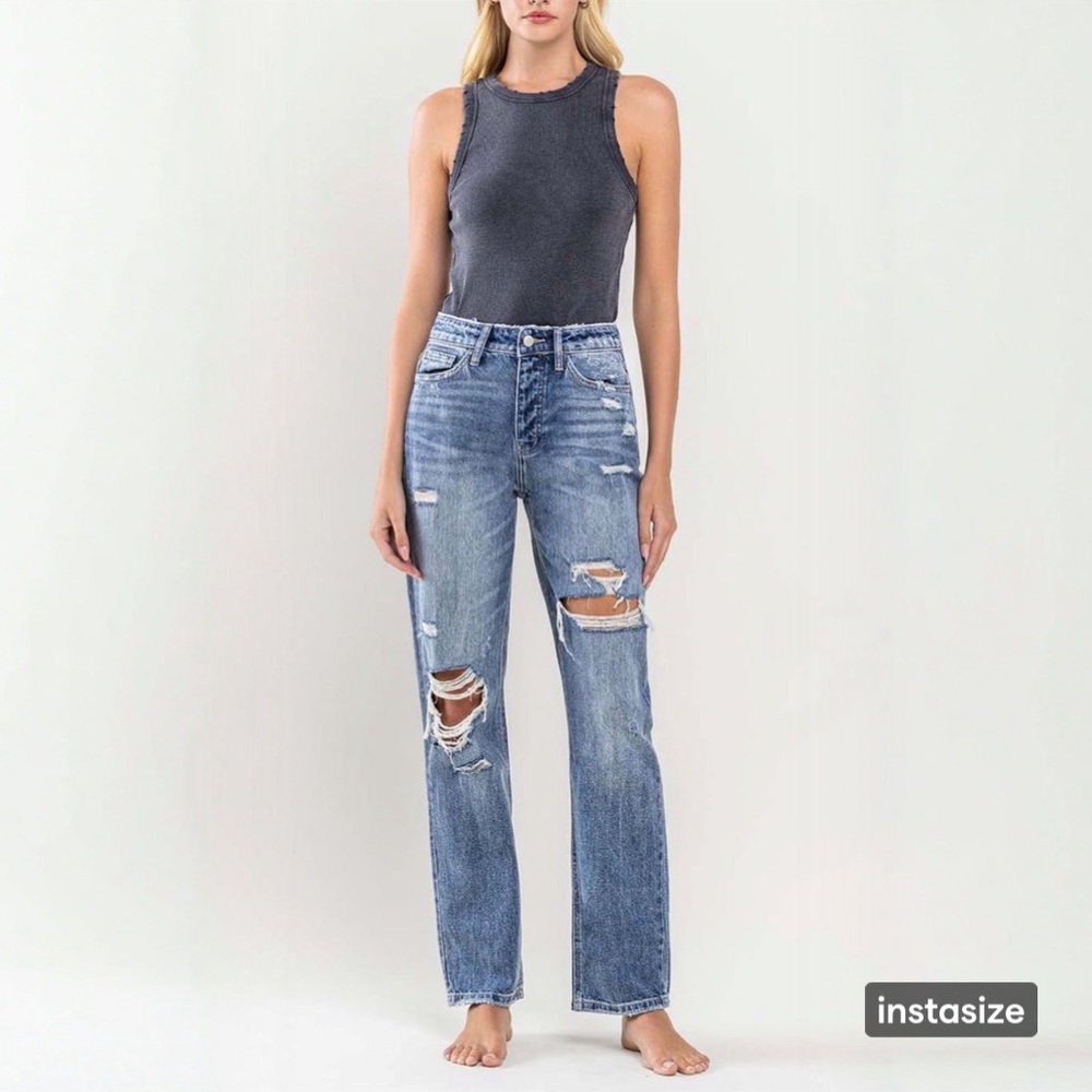 FLYING MONKEY DISTRESSED, ULTRA HIGH RISE, STRAIGHT JEANS. MEDIUM WASH. EUC